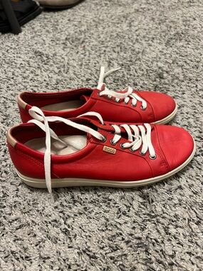 ECCO Soft 7 Women's Leather Lace-Up Sneakers in Chile Red